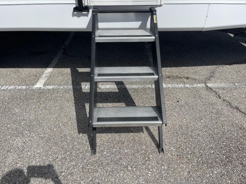 2026 Coachmen 2026 Coachmen Freedom Express - thumbnail 9