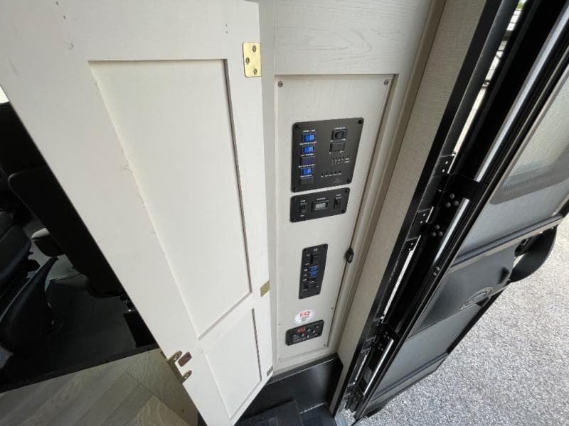 2026 Coachmen 2026 Coachmen Prism - thumbnail 48