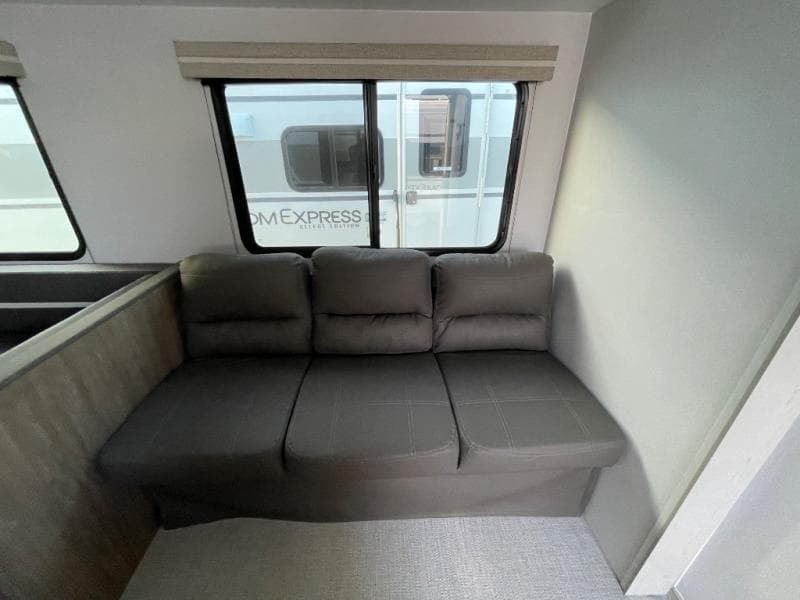 2026 Coachmen 2026 Coachmen Freedom Express - thumbnail 24