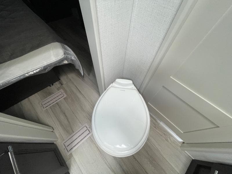 2026 Keystone RV 2026 Keystone RV Alpine Avalanche Edition - thumbnail 30