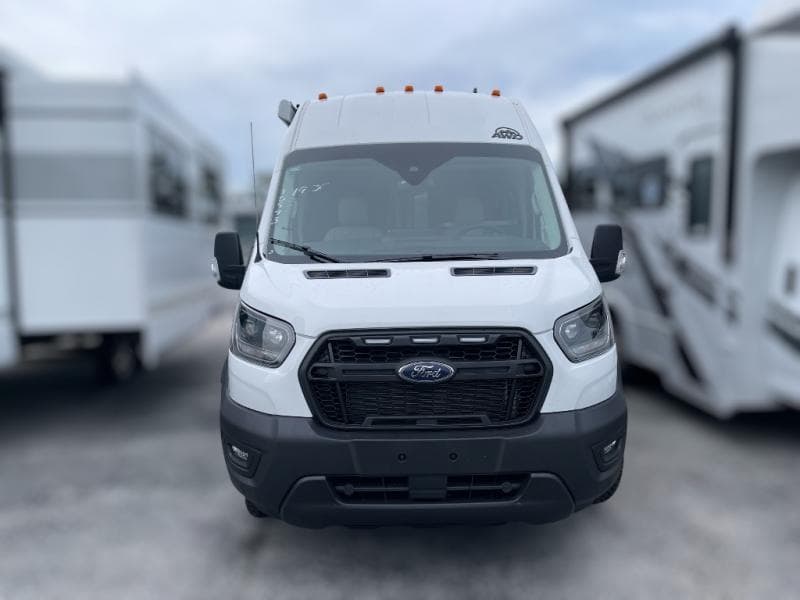 2026 Thor Motor Coach 2026 Thor Motor Coach Palladium - thumbnail 3