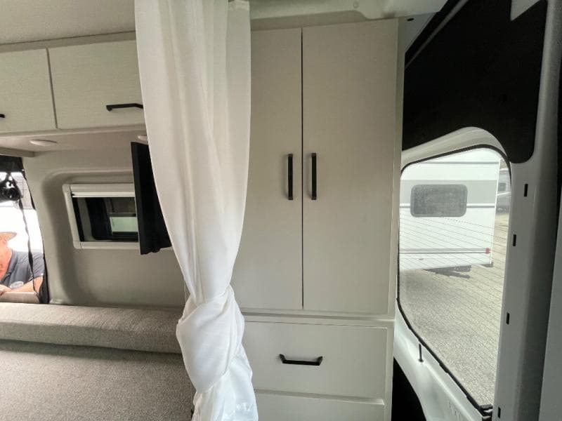 2026 Thor Motor Coach 2026 Thor Motor Coach Palladium - thumbnail 32