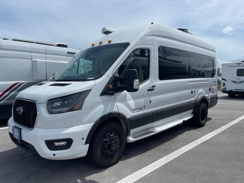 2026 Coachmen 2026 Coachmen Beyond - thumbnail 3