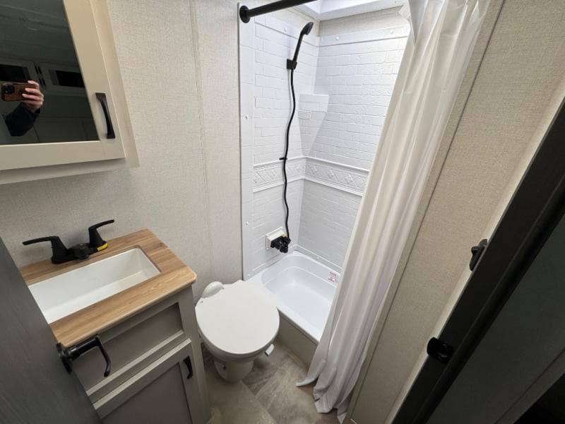 2026 Coachmen 2026 Coachmen Chaparral - thumbnail 27