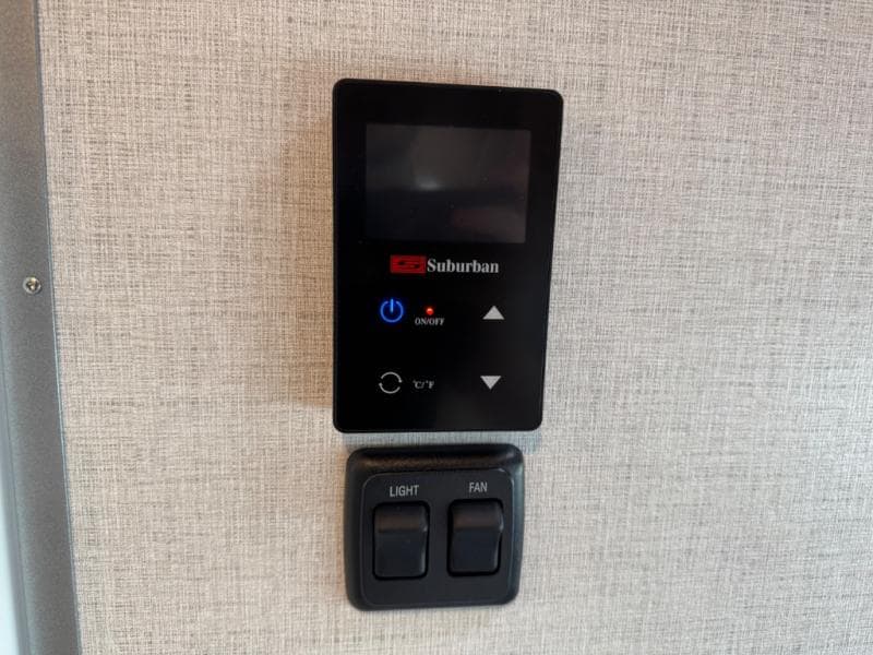 2026 Thor Motor Coach 2026 Thor Motor Coach Chateau - thumbnail 22