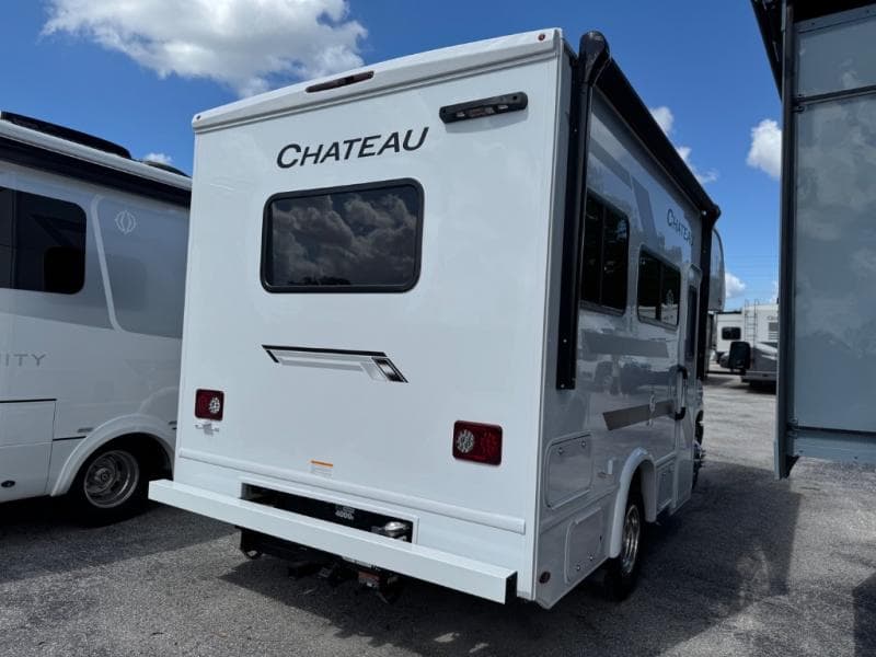 2026 Thor Motor Coach 2026 Thor Motor Coach Chateau - thumbnail 5
