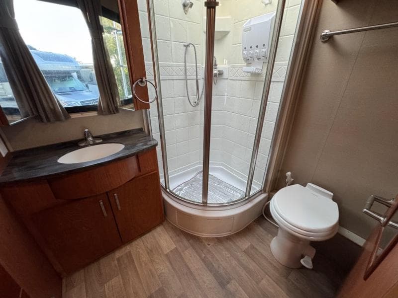 2014 Leisure Travel Vans 2014 Leisure Travel Vans Unity - thumbnail 13