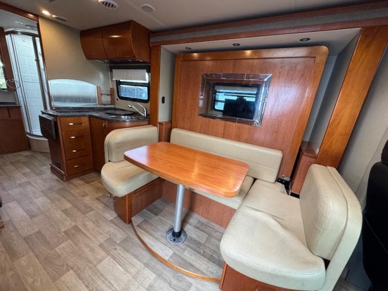 2014 Leisure Travel Vans 2014 Leisure Travel Vans Unity - thumbnail 15