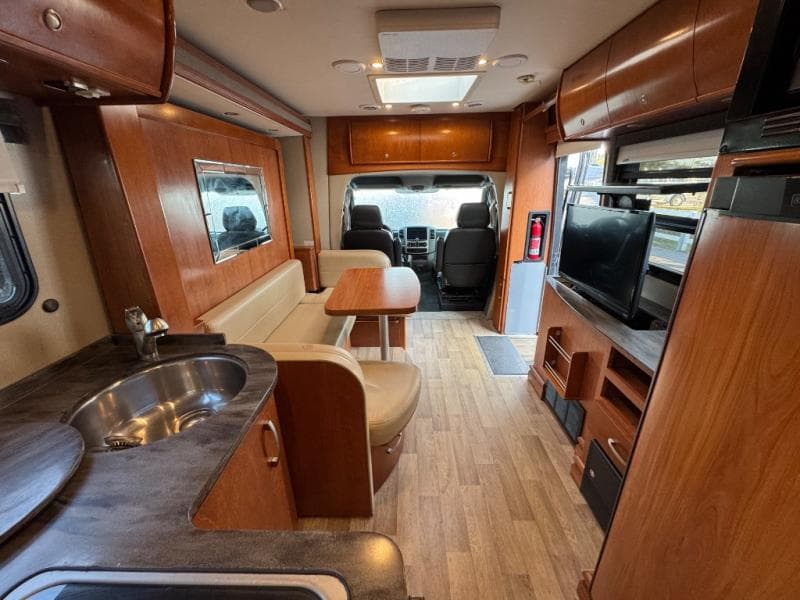 2014 Leisure Travel Vans 2014 Leisure Travel Vans Unity - thumbnail 8