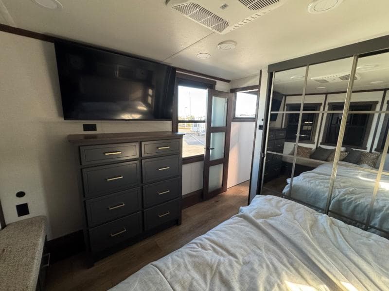 2026 Forest River 2026 Forest River CEDAR CREEK COTTAGE - thumbnail 23