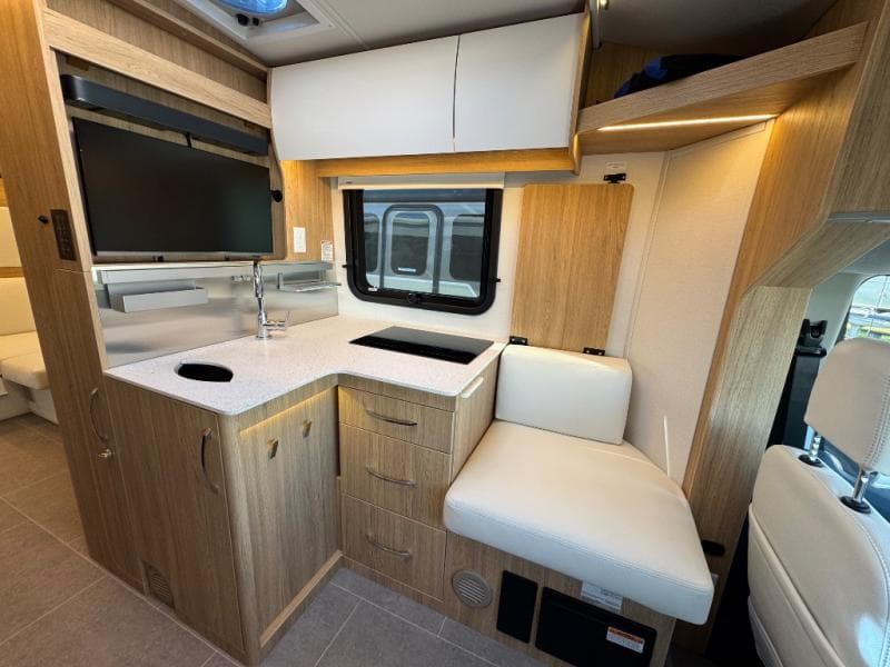 2026 Leisure Travel Vans 2026 Leisure Travel Vans Wonder - thumbnail 14