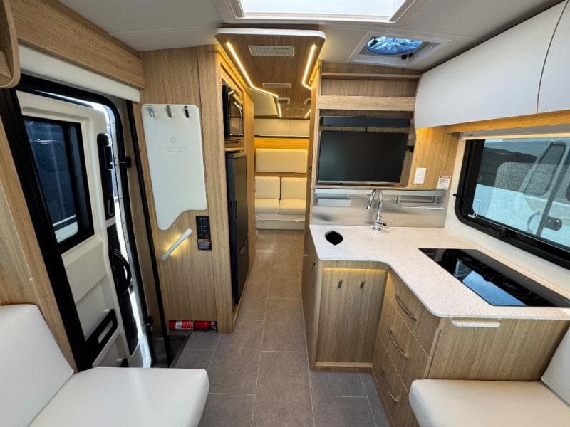 2026 Leisure Travel Vans 2026 Leisure Travel Vans Wonder - thumbnail 6