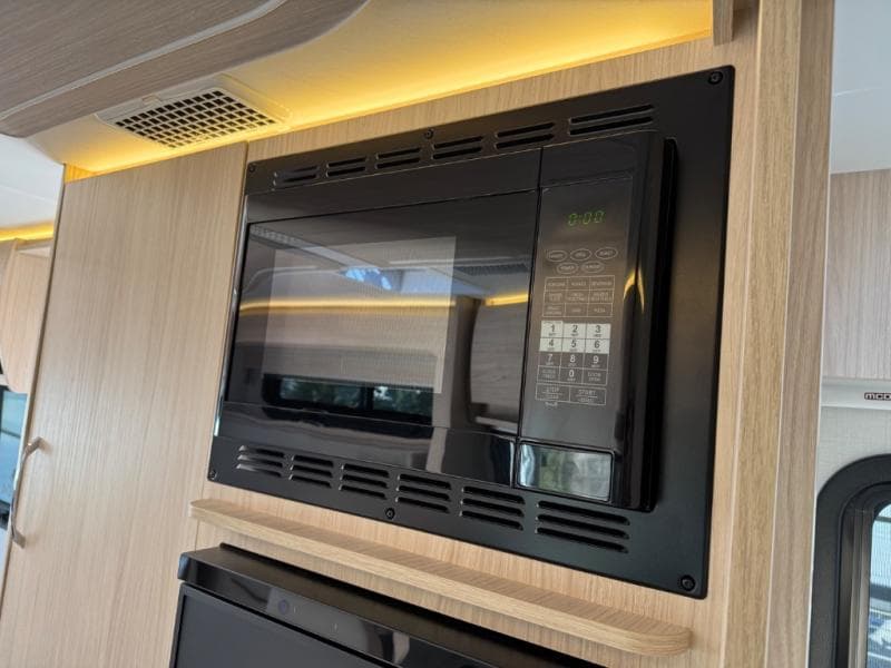 2026 Leisure Travel Vans 2026 Leisure Travel Vans Unity - thumbnail 22