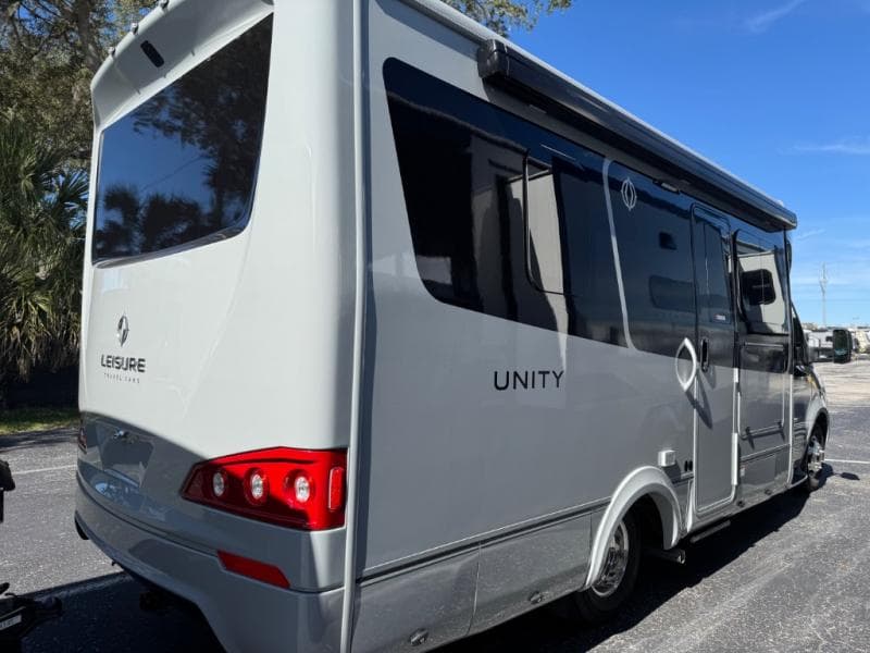 2026 Leisure Travel Vans 2026 Leisure Travel Vans Unity - thumbnail 5