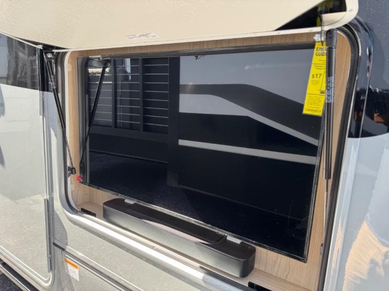 2026 Leisure Travel Vans 2026 Leisure Travel Vans Unity - thumbnail 6