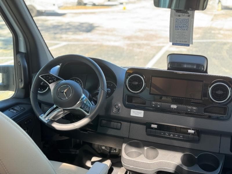 2026 Leisure Travel Vans 2026 Leisure Travel Vans Unity - thumbnail 7