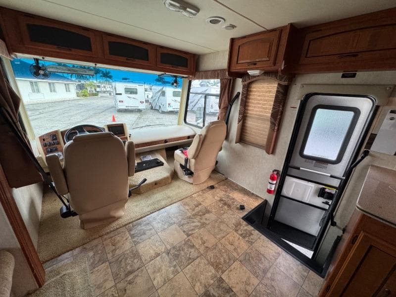 2011 Coachmen 2011 Coachmen Mirada - thumbnail 12