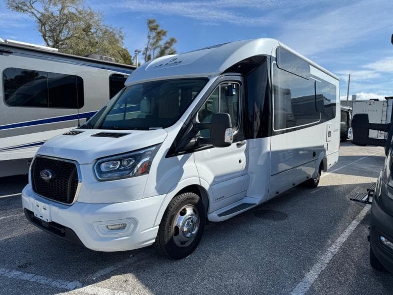 2021 Leisure Travel Vans 2021 Leisure Travel Vans Wonder - thumbnail 2