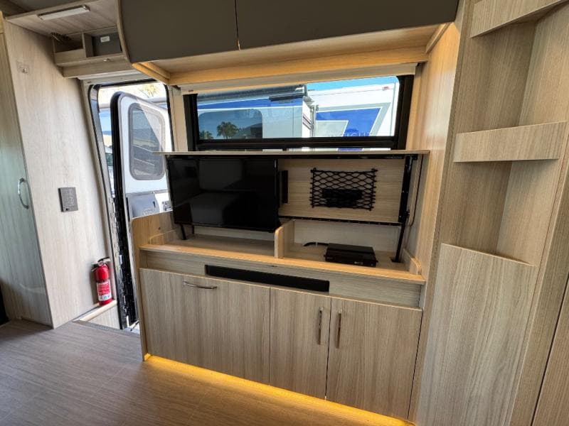 2021 Leisure Travel Vans 2021 Leisure Travel Vans Wonder - thumbnail 16