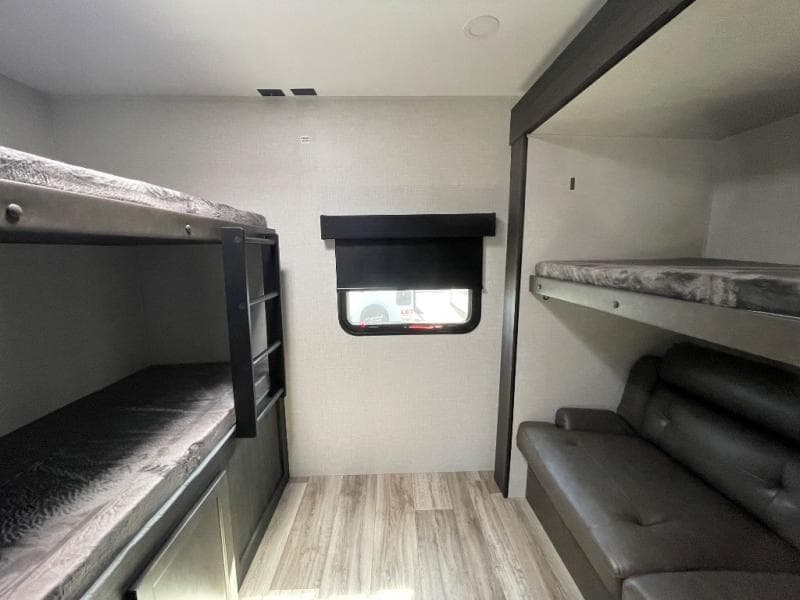 2026 Venture RV 2026 Venture RV SportTrek - thumbnail 26