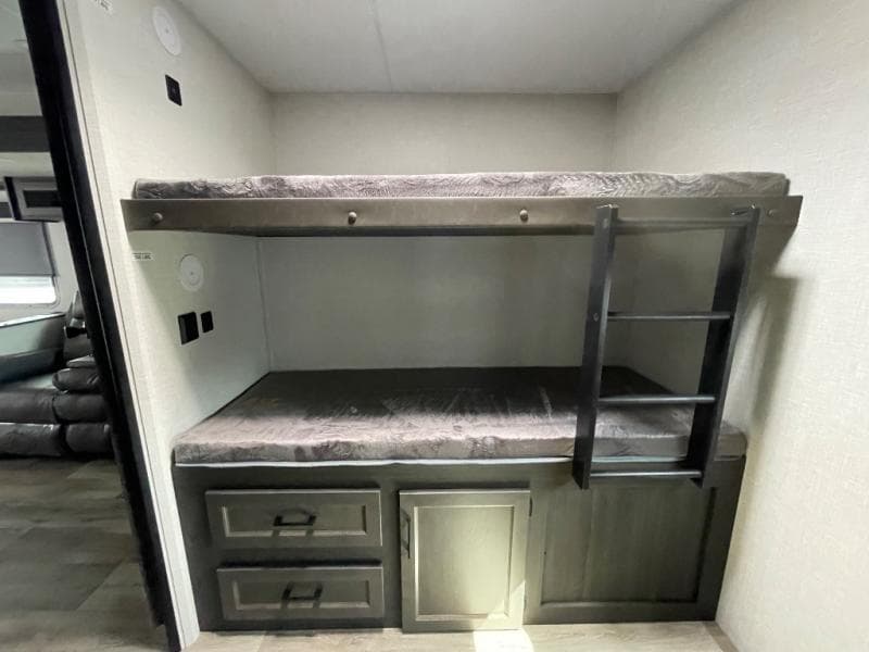 2026 Venture RV 2026 Venture RV SportTrek - thumbnail 28