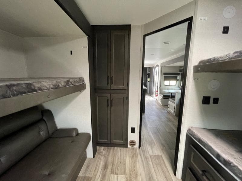 2026 Venture RV 2026 Venture RV SportTrek - thumbnail 29