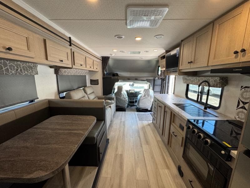 2026 Forest River 2026 Forest River Sunseeker Classic - thumbnail 11