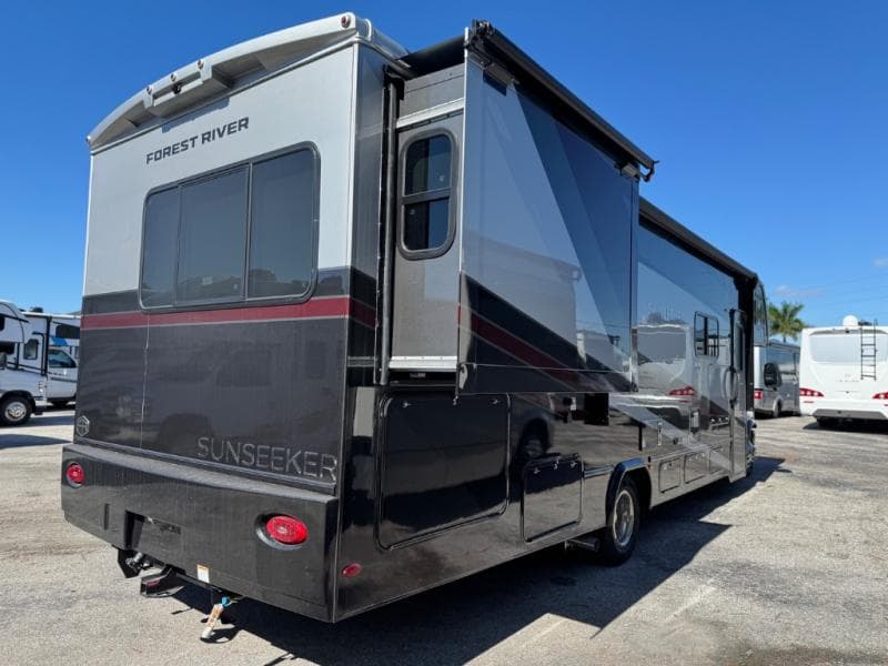 2026 Forest River 2026 Forest River Sunseeker Classic - thumbnail 5