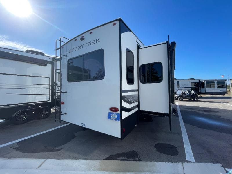 2026 Venture RV 2026 Venture RV SportTrek - thumbnail 8
