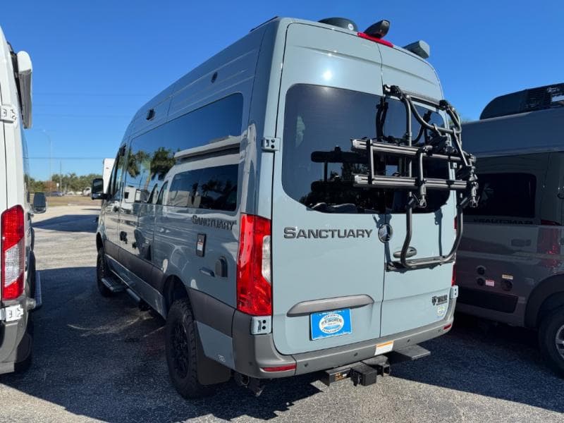 2026 Thor Motor Coach 2026 Thor Motor Coach Sanctuary - thumbnail 4