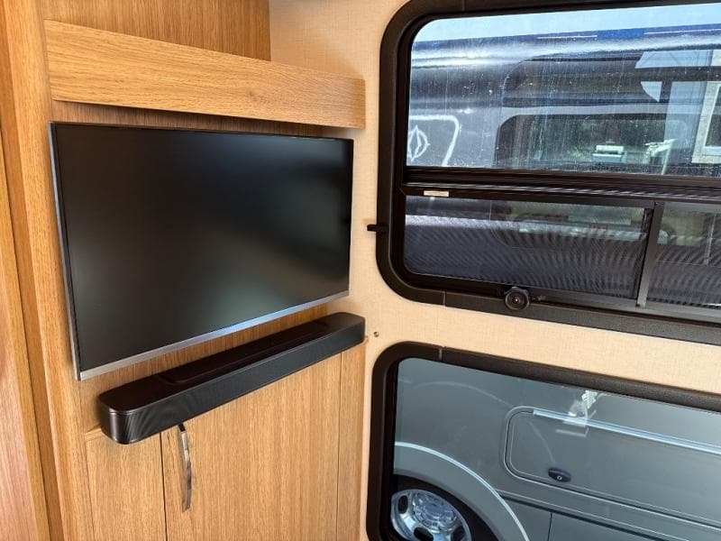 2025 Leisure Travel Vans 2025 Leisure Travel Vans Wonder - thumbnail 11