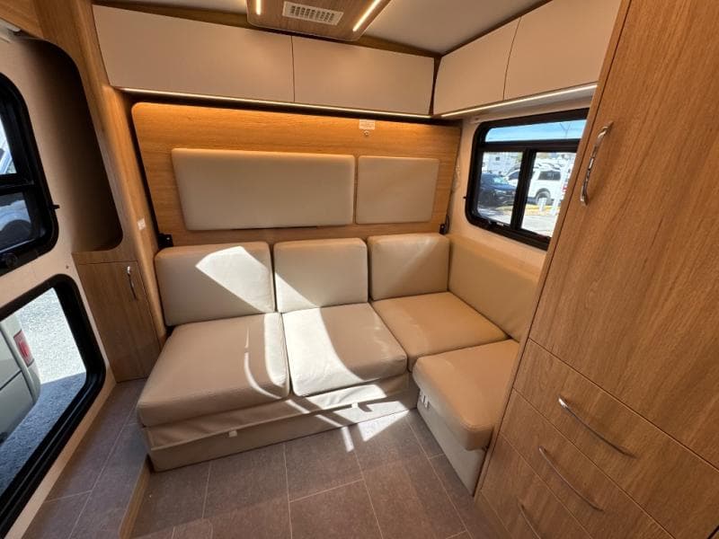 2025 Leisure Travel Vans 2025 Leisure Travel Vans Wonder - thumbnail 9