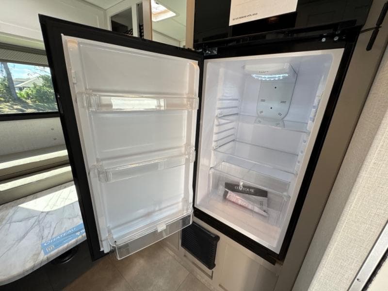 2026 Thor Motor Coach 2026 Thor Motor Coach Chateau - thumbnail 18