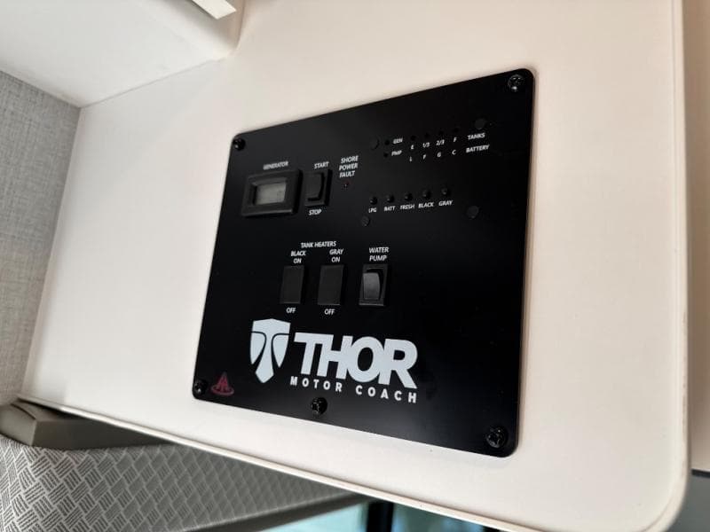 2026 Thor Motor Coach 2026 Thor Motor Coach Chateau - thumbnail 23