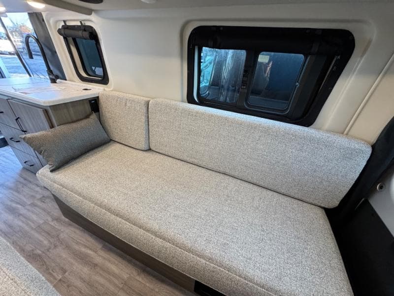 2026 Thor Motor Coach 2026 Thor Motor Coach Sequence - thumbnail 11