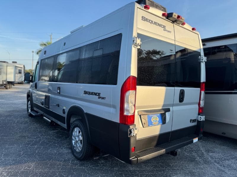 2026 Thor Motor Coach 2026 Thor Motor Coach Sequence - thumbnail 4