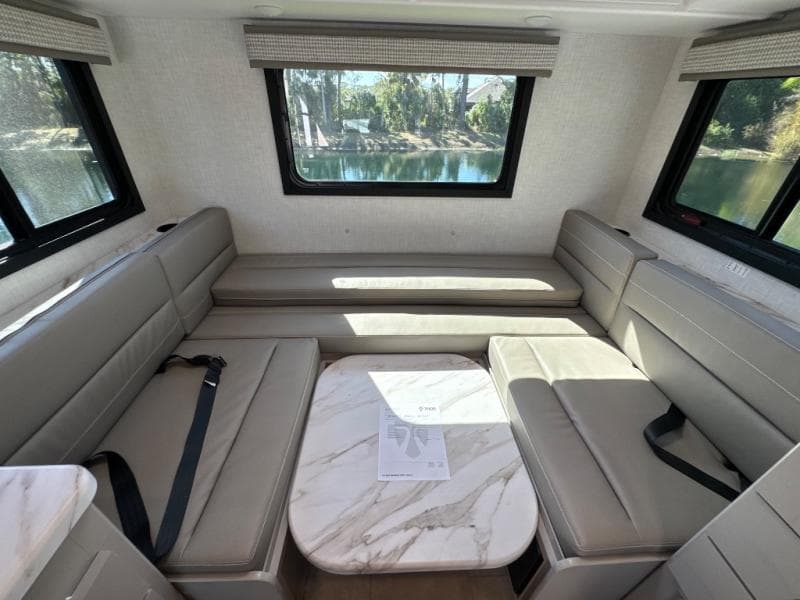 2026 Thor Motor Coach 2026 Thor Motor Coach Quantum - thumbnail 15