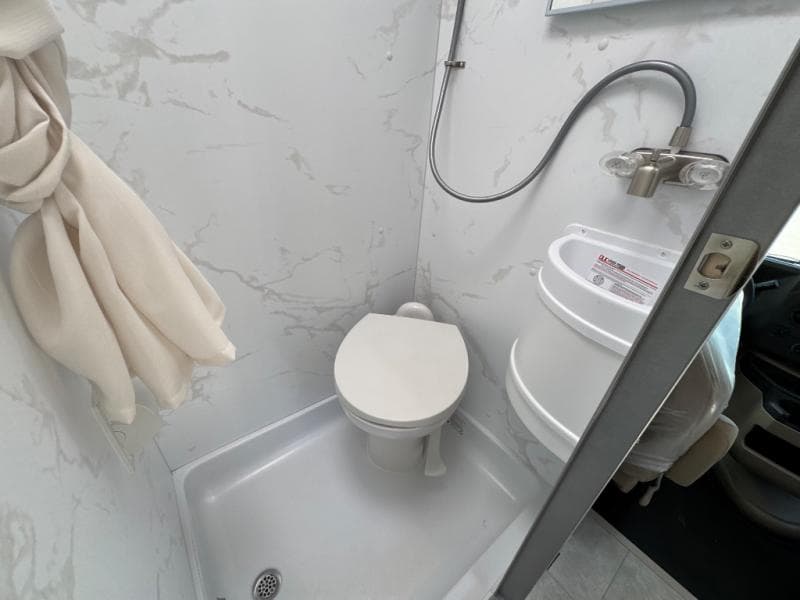 2026 Thor Motor Coach 2026 Thor Motor Coach Quantum - thumbnail 19