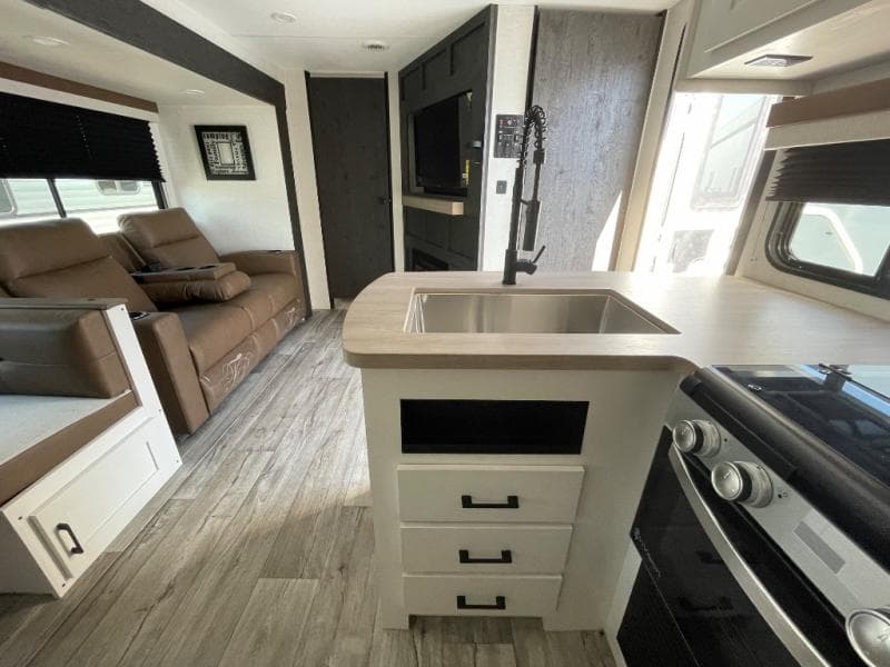 2026 Venture RV 2026 Venture RV Sienna - thumbnail 13