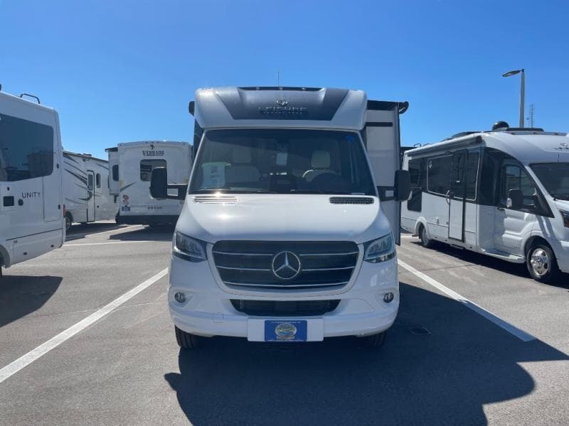 2026 Leisure Travel Vans 2026 Leisure Travel Vans Unity - thumbnail 3