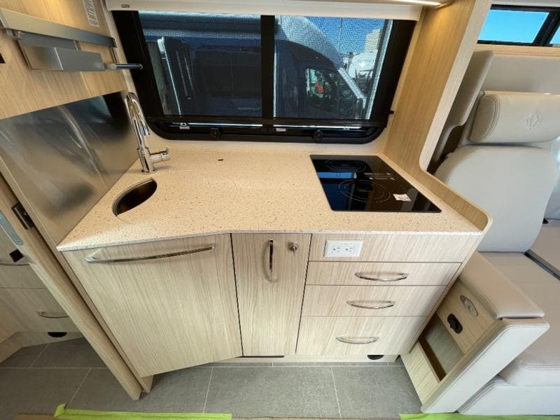 2026 Leisure Travel Vans 2026 Leisure Travel Vans Unity - thumbnail 15