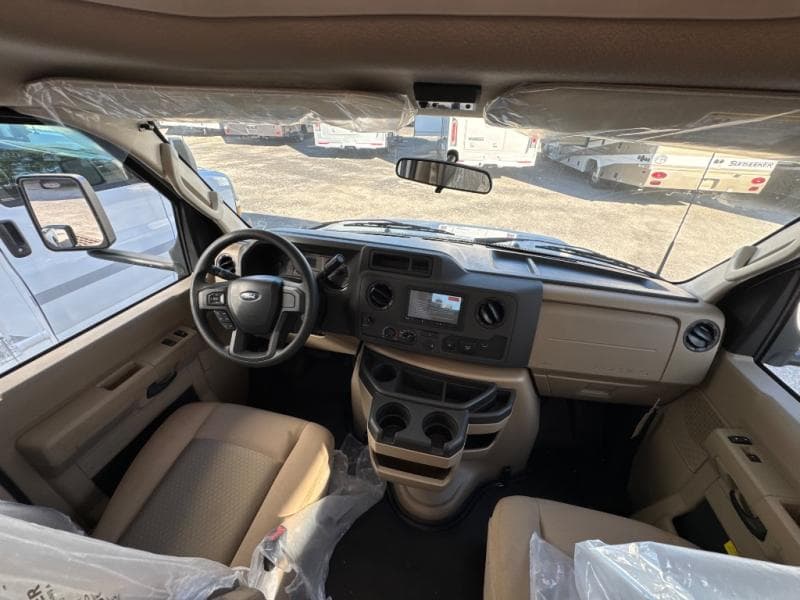 2026 Thor Motor Coach 2026 Thor Motor Coach Chateau - thumbnail 19