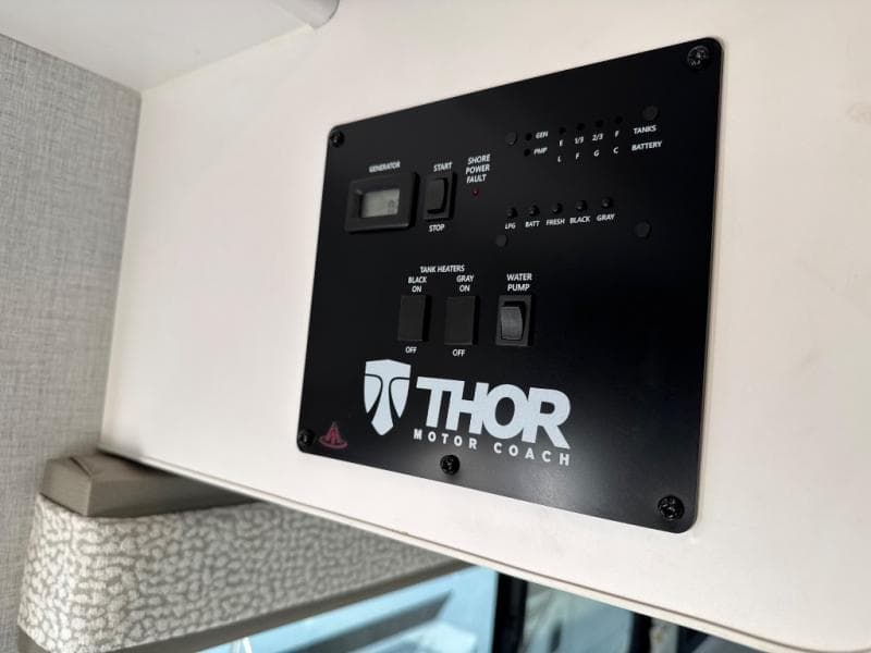 2026 Thor Motor Coach 2026 Thor Motor Coach Chateau - thumbnail 20