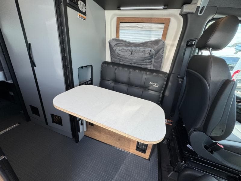 2026 Winnebago 2026 Winnebago Revel - thumbnail 11