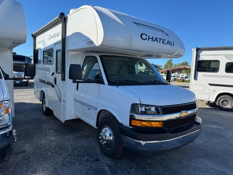 2026 Thor Motor Coach Chateau 19Z