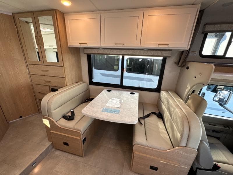 2026 Thor Motor Coach 2026 Thor Motor Coach Chateau - thumbnail 13