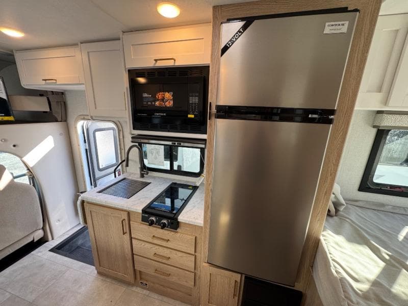 2026 Thor Motor Coach 2026 Thor Motor Coach Chateau - thumbnail 10