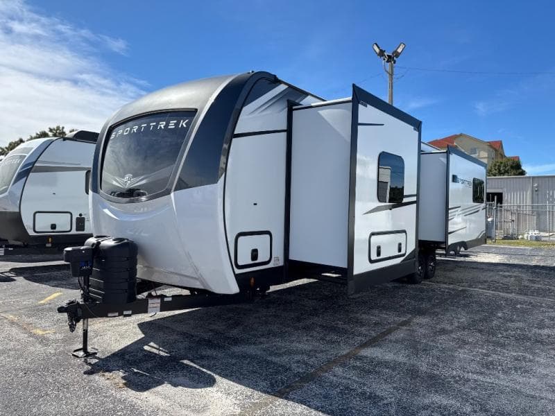 2026 Venture RV 2026 Venture RV SportTrek Touring Edition - thumbnail 3