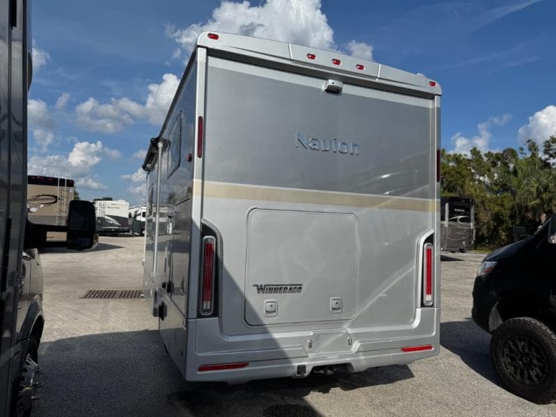 2026 Winnebago 2026 Winnebago Navion - thumbnail 4