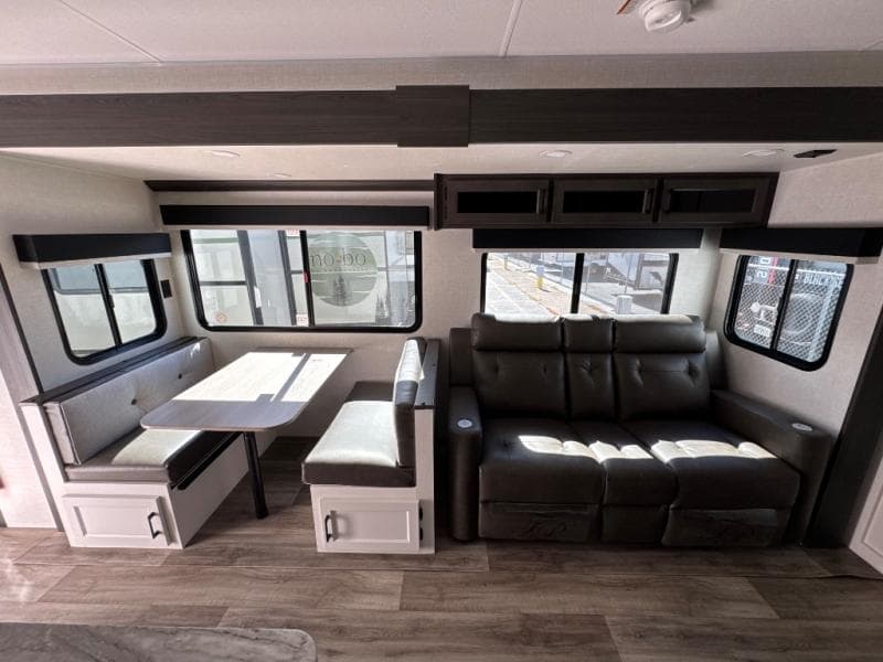 2026 Venture RV 2026 Venture RV SportTrek - thumbnail 17